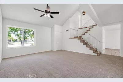 21631 Grovepark, Saugus, CA 91350 - Photo 3