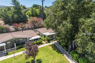 19120 Ave Of The Oaks, Newhall, CA 91321 - Photo 37
