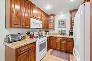 19120 Ave Of The Oaks, Newhall, CA 91321 - Photo 17