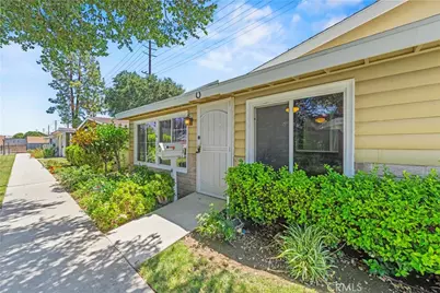19120 Avenue Of The Oaks #A, Newhall, CA 91321 - Photo 3