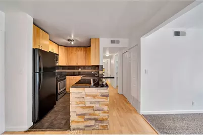 18620 Hatteras Street #247, Tarzana, CA 91356 - Photo 7