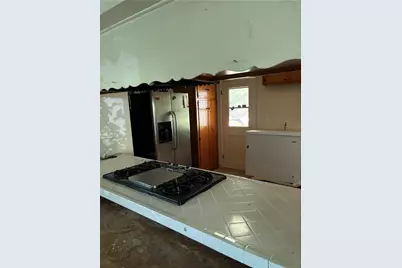 22665 Califa Street, Woodland Hills, CA 91367 - Photo 11