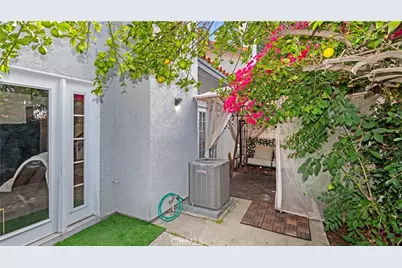 20651 Roscoe #L, Winnetka, CA 91306 - Photo 17