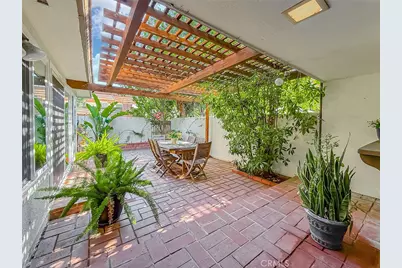 10439 Larwin Avenue, Chatsworth, CA 91311 - Photo 3