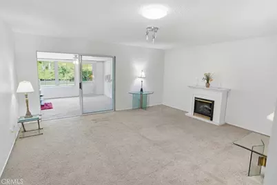 19427 Oak Crossing, Newhall, CA 91321 - Photo 5