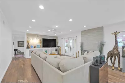 4771 Excelente Drive, Woodland Hills, CA 91364 - Photo 5