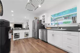 4771 Excelente Dr, Woodland Hills, CA 91364 - Photo 7