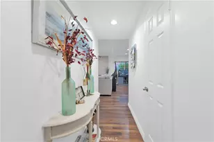 4771 Excelente Dr, Woodland Hills, CA 91364 - Photo 21