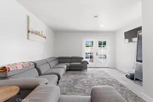 7959 Bothwell, Reseda, CA 91335 - Photo 37