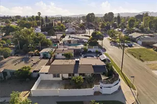7959 Bothwell, Reseda, CA 91335 - Photo 9