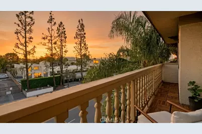 5400 Lindley Avenue #322, Encino, CA 91316 - Photo 7