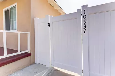 10935 Nassau Avenue, Sunland, CA 91040 - Photo 13