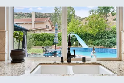 20944 Canterwood, Saugus, CA 91350 - Photo 17