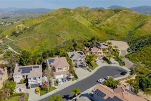 22019 Gold Canyon Dr, Saugus, CA 91390 - Photo 37