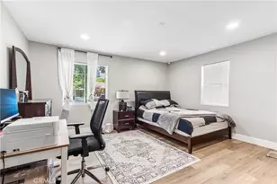 21235 Lopez St, Woodland Hills, CA 91364 - Photo 13