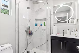 21235 Lopez St, Woodland Hills, CA 91364 - Photo 15