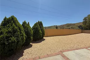 29102 Diablo Pl, Castaic, CA 91384 - Photo 7
