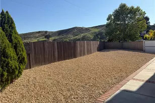 29102 Diablo Pl, Castaic, CA 91384 - Photo 9