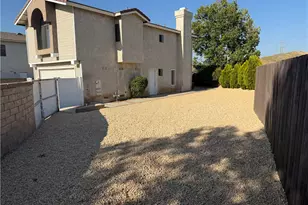 29102 Diablo Pl, Castaic, CA 91384 - Photo 9