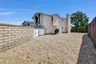 29102 Diablo Pl, Castaic, CA 91384 - Photo 13