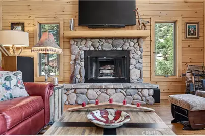 15817 Edgewood Way, Pine Mountain Club, CA 93222 - Photo 11