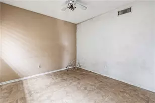 13050 Alexander St, Sylmar, CA 91342 - Photo 31