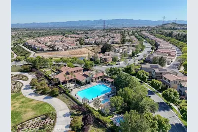 23891 Toscana, Valencia, CA 91354 - Photo 29