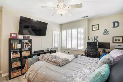 23891 Toscana, Valencia, CA 91354 - Photo 13