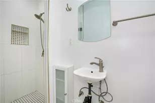 21823 Providencia St, Woodland Hills, CA 91364 - Photo 19