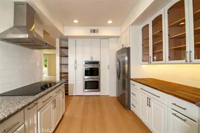 5236 Yarmouth #113, Encino, CA 91316 - Photo 7