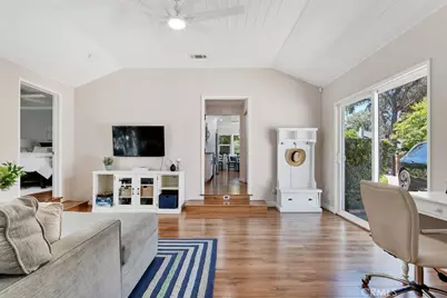21219 De La Osa, Woodland Hills, CA 91364 - Photo 5