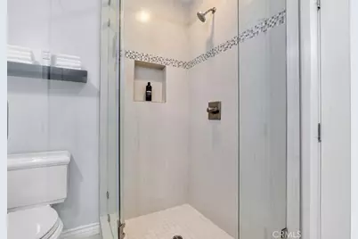 21219 De La Osa, Woodland Hills, CA 91364 - Photo 27