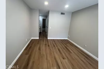 23515 Lyons, Valencia, CA 91355 - Photo 11