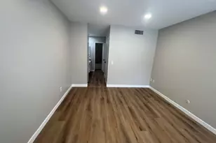 23515 Lyons, Valencia, CA 91355 - Photo 11
