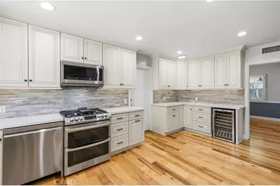 10011 Genesta Avenue, Northridge, CA 91325 - Photo 15