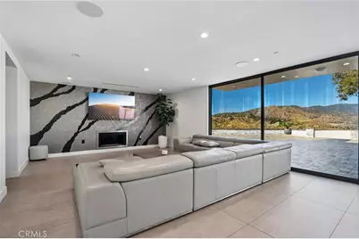 13042 Jolette Avenue, Granada Hills, CA 91344 - Photo 9