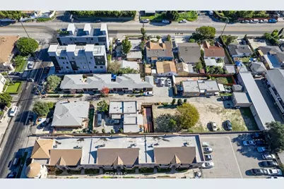 11414 Calvert Street, North Hollywood, CA 91606 - Photo 9