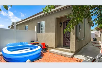 7945 Woodman Avenue, Panorama City, CA 91402 - Photo 37