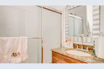 7945 Woodman Avenue, Panorama City, CA 91402 - Photo 31