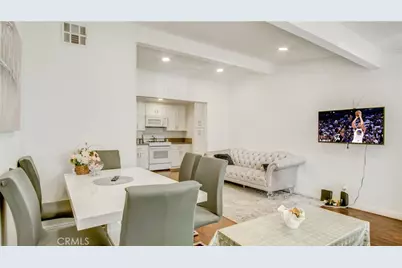 7945 Woodman Avenue, Panorama City, CA 91402 - Photo 5