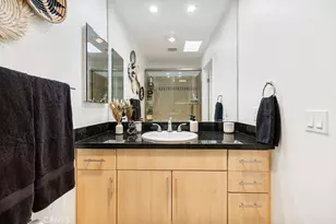 7826 Topanga Canyon Blvd, Canoga Park, CA 91304 - Photo 21