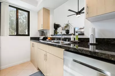 7826 Topanga Canyon Boulevard #301, Canoga Park, CA 91304 - Photo 9