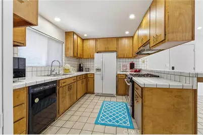 13677 Fellows, Sylmar, CA 91342 - Photo 7