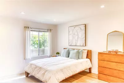 5510 Owensmouth #218, Woodland Hills, CA 91367 - Photo 9
