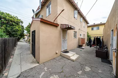7047 Fulton Avenue, North Hollywood, CA 91605 - Photo 5