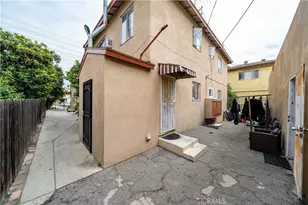 7047 Fulton Ave, North Hollywood, CA 91605 - Photo 5