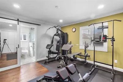 1043 S Victoria Avenue, Los Angeles, CA 90019 - Photo 17