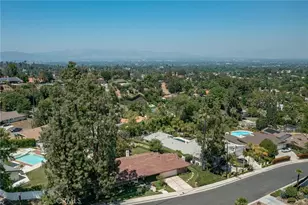 20250 Allentown Dr, Woodland Hills, CA 91364 - Photo 3