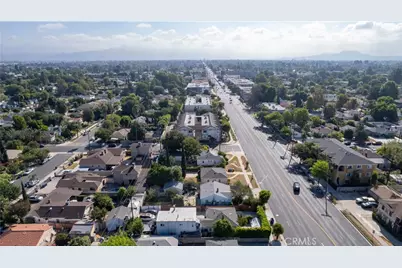14005 Victory Boulevard, Van Nuys, CA 91401 - Photo 9