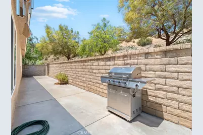 29890 Berkshire, Castaic, CA 91384 - Photo 23